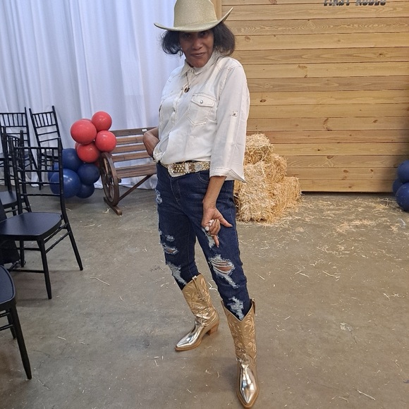 It’s Me and only Me - Picture 12 of 16